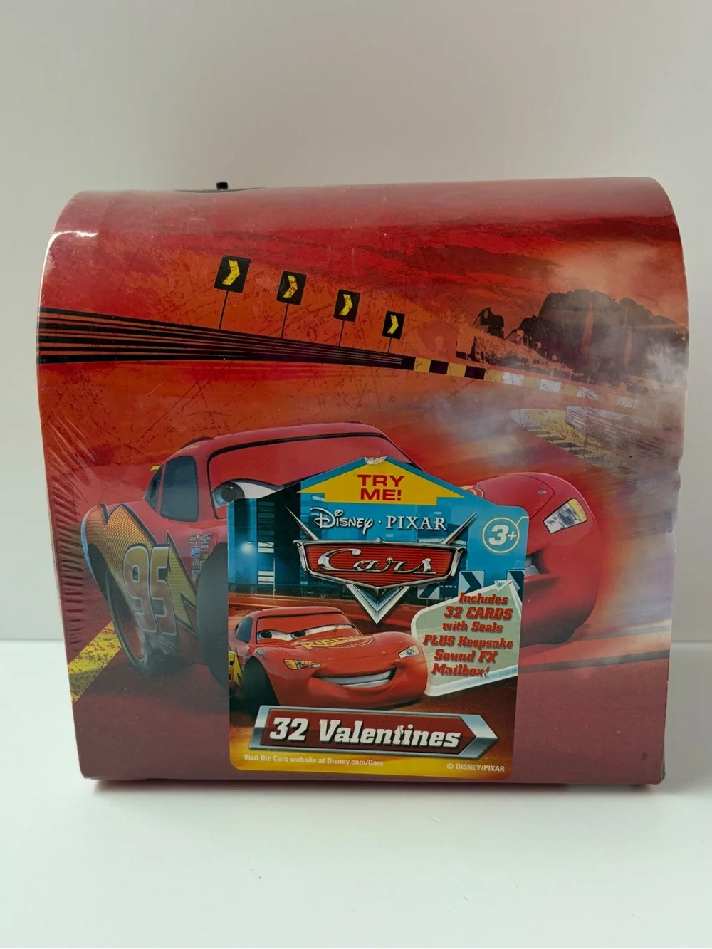 PIXAR CARS Disney Keepsake FAN MAIL 32 Valentine Cards in Mailbox SEALED READ